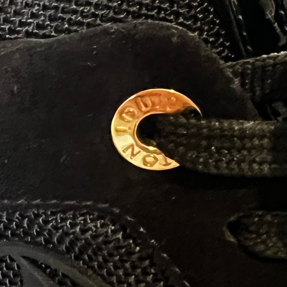 SOLD!!! ❤️❤️❤️LOOK. @@@ Authentic Louis Vuitton Black Runaway Sneakers @@@❤️❤️❤️ - Picture 8 of 16